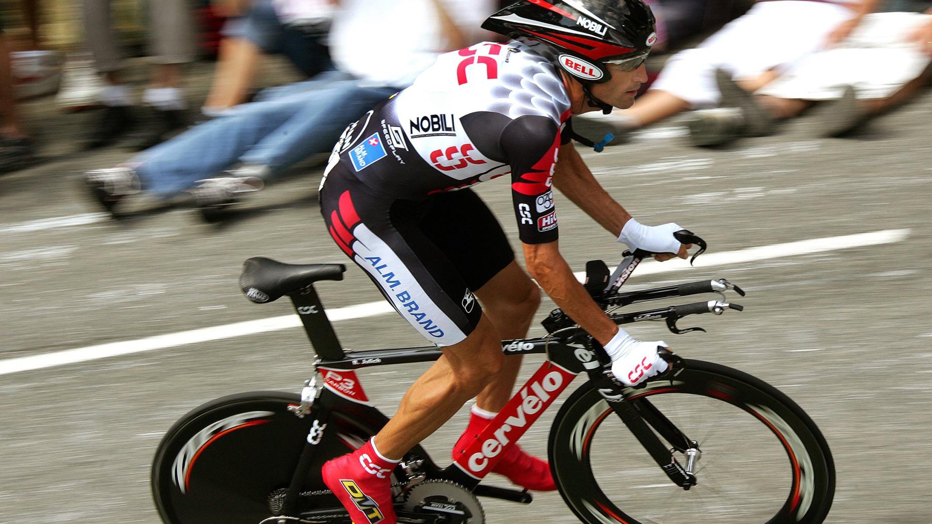 杰克·阿莱克西完美入水点燃现场氛围，杰克莱斯