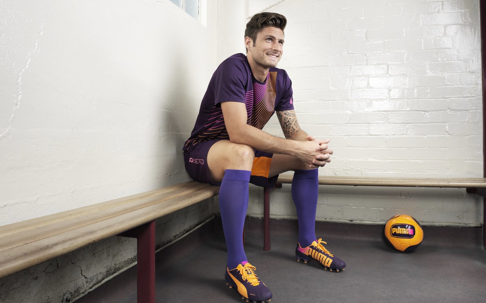 九游电脑版-法甲新星崭露锋芒：未来巨星逐步崛起！，法甲中场新星