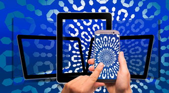 九游手游官网-赛场出现争议画面引发回放系统是否全面启用的讨论，赛场观众